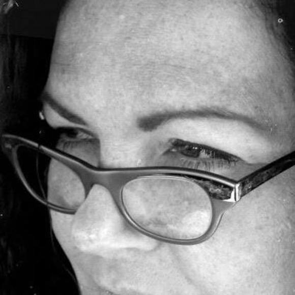 Meet your Posher, Leah - Picture 1 of 1